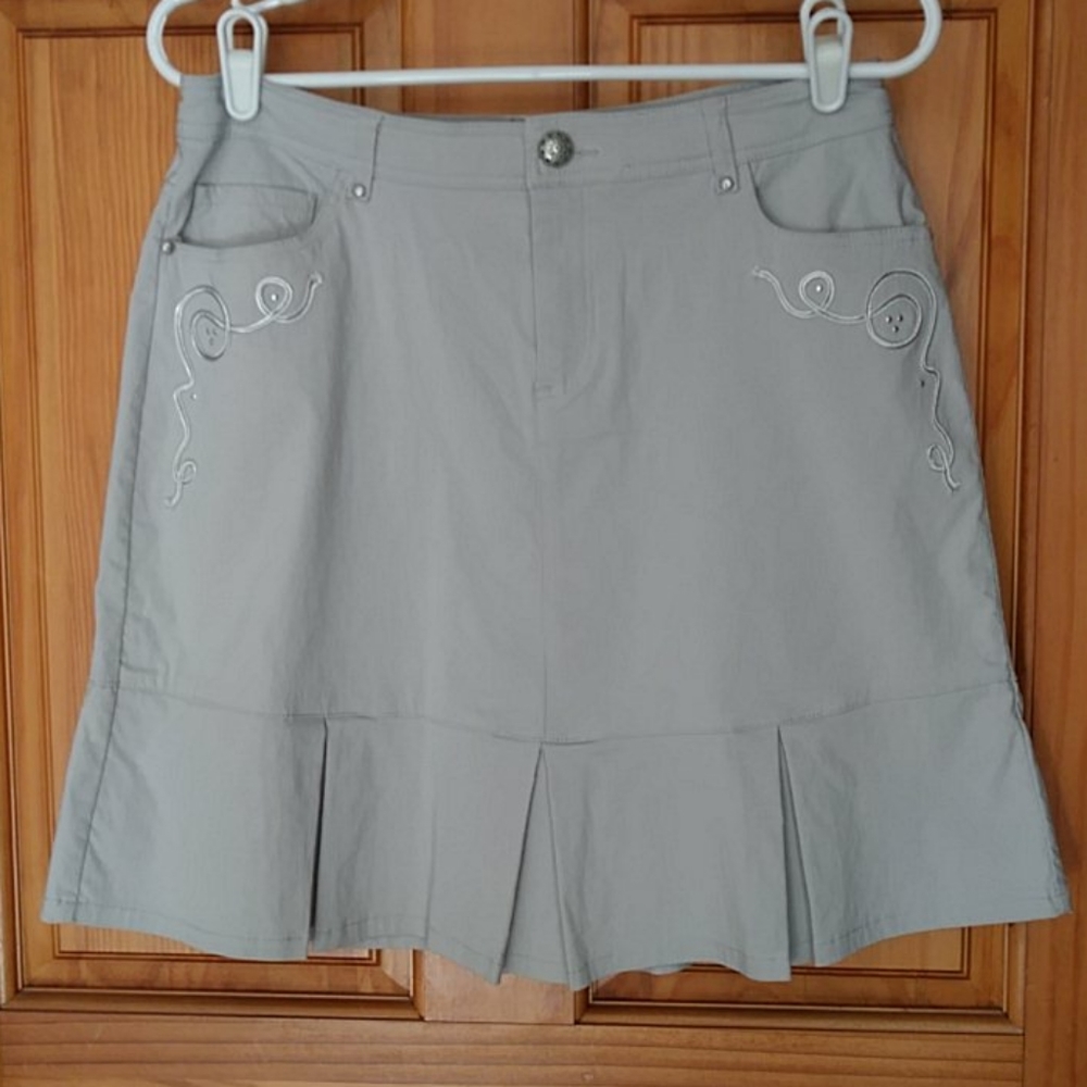 Stretch Western Pleated Silver Accent Gray Skirt - Picture 1 of 12